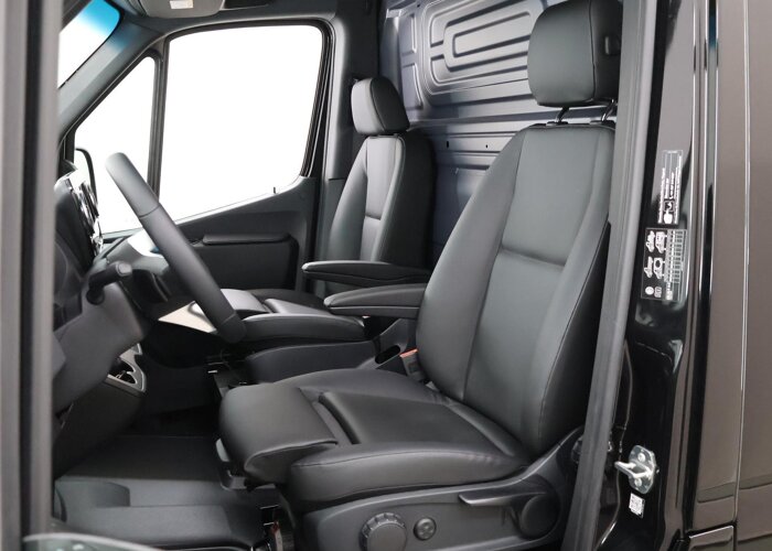 Mercedes-Benz Sprinter 319 L2H2 RWD SELECT