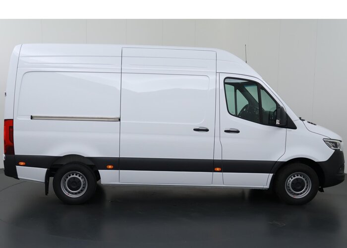 Mercedes-Benz Sprinter 319 L2H2 RWD SELECT