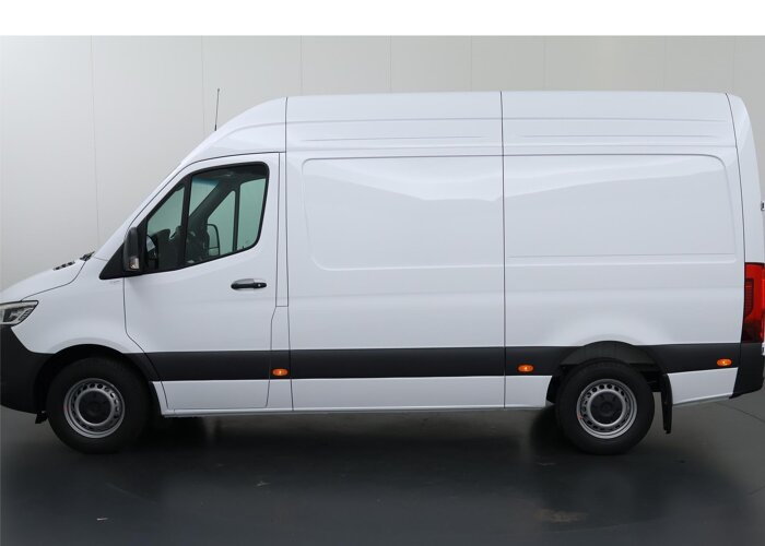 Mercedes-Benz Sprinter 319 L2H2 RWD SELECT