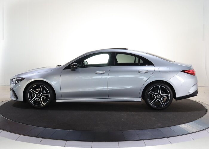 Mercedes-Benz CLA-Klasse 180 AMG Line