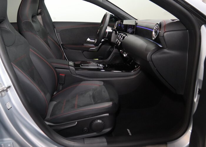 Mercedes-Benz CLA-Klasse 180 AMG Line