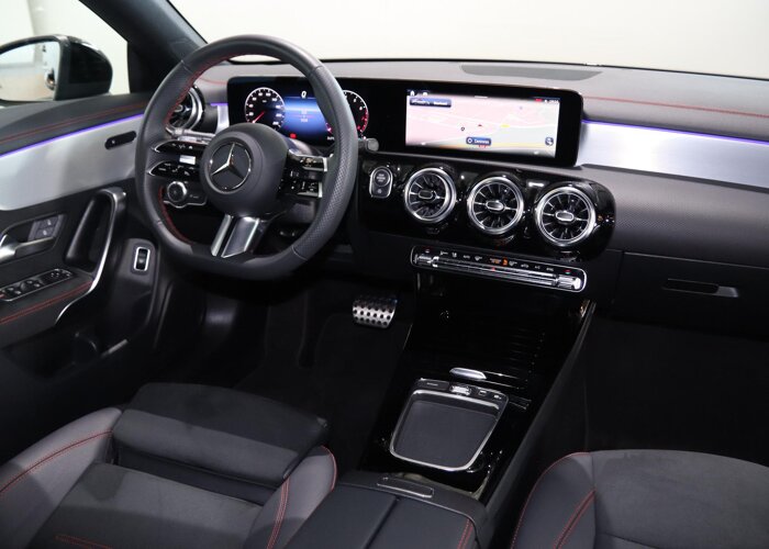 Mercedes-Benz CLA-Klasse 180 Star Edition AMG Line