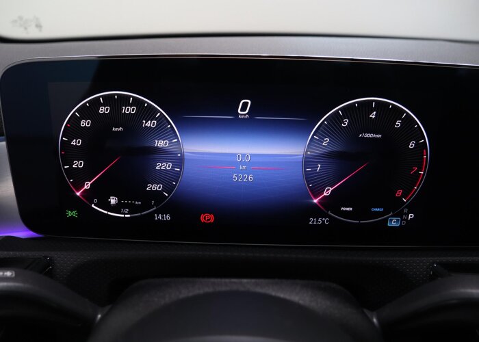 Mercedes-Benz CLA-Klasse 180 Star Edition AMG Line