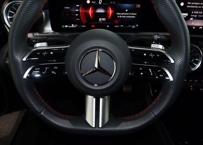 Mercedes-Benz CLA-Klasse 180 Star Edition AMG Line