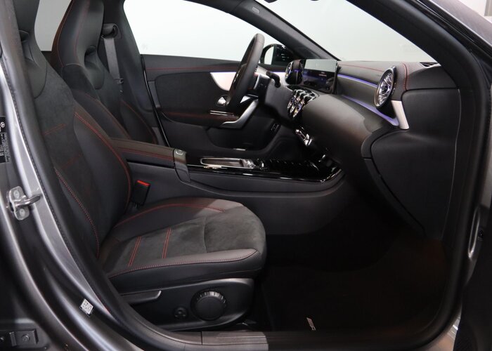 Mercedes-Benz CLA-Klasse 180 Star Edition AMG Line