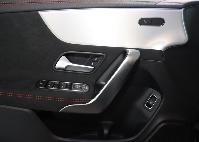 Mercedes-Benz CLA-Klasse 180 Star Edition AMG Line