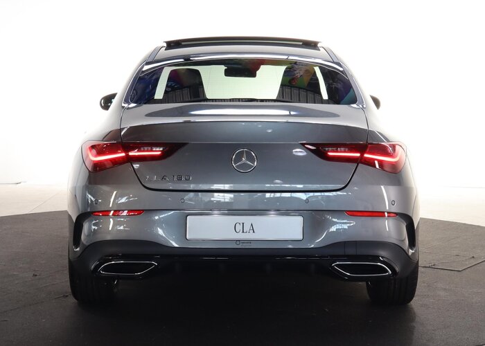 Mercedes-Benz CLA-Klasse 180 Star Edition AMG Line