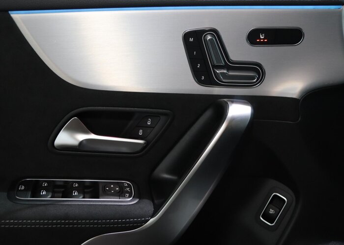 Mercedes-Benz CLA-Klasse 180 Business Solution AMG