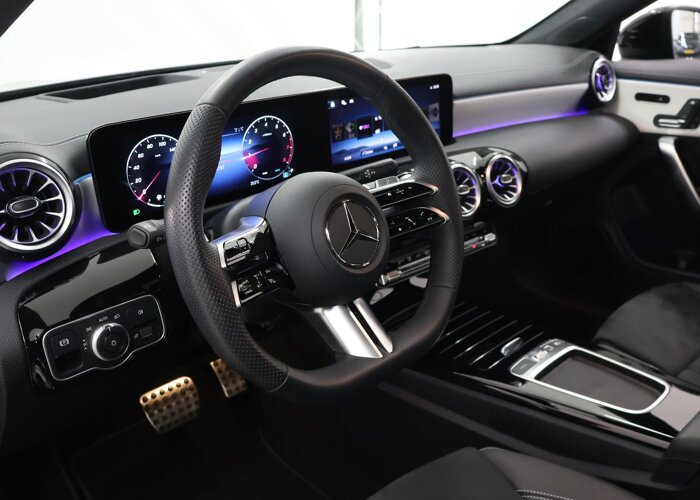 Mercedes-Benz CLA-Klasse 180 Business Solution AMG