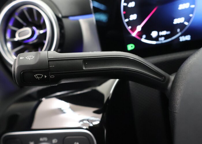 Mercedes-Benz CLA-Klasse 180 Business Solution AMG