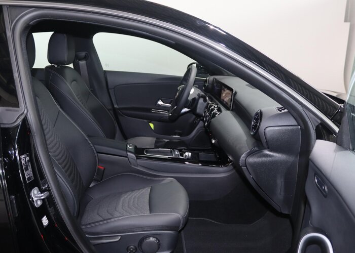 Mercedes-Benz CLA-Klasse Shooting Brake 180 Star Edition