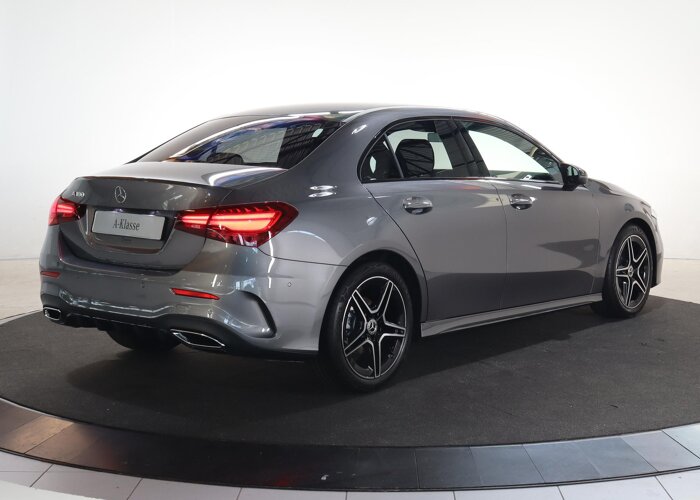 Mercedes-Benz A-Klasse 180 Star Edition AMG Line