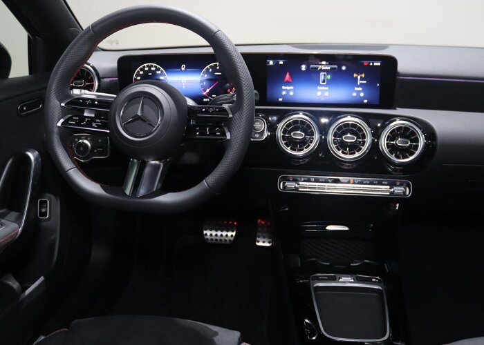Mercedes-Benz A-Klasse 180 Star Edition AMG Line
