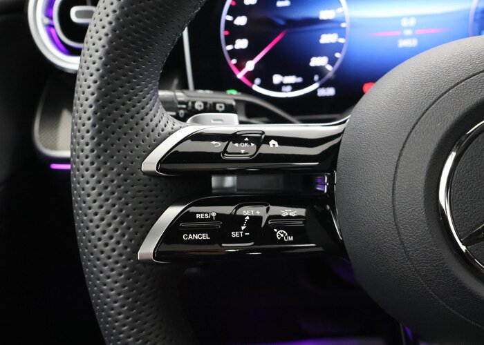 Mercedes-Benz GLC 300e 4MATIC Sport Edition