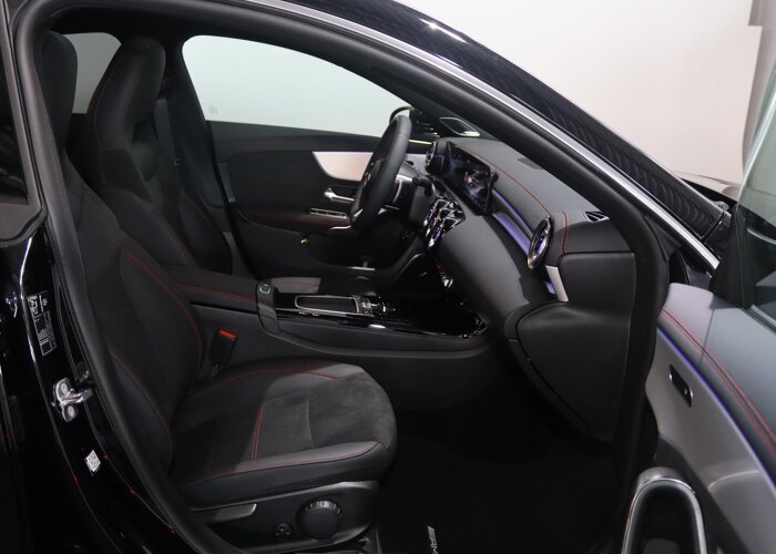 Mercedes-Benz CLA-Klasse 180 Business Solution AMG