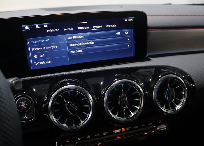 Mercedes-Benz CLA-Klasse 180 Business Solution AMG