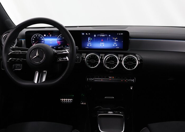 Mercedes-Benz CLA-Klasse Coupé 180 Business Solution AMG
