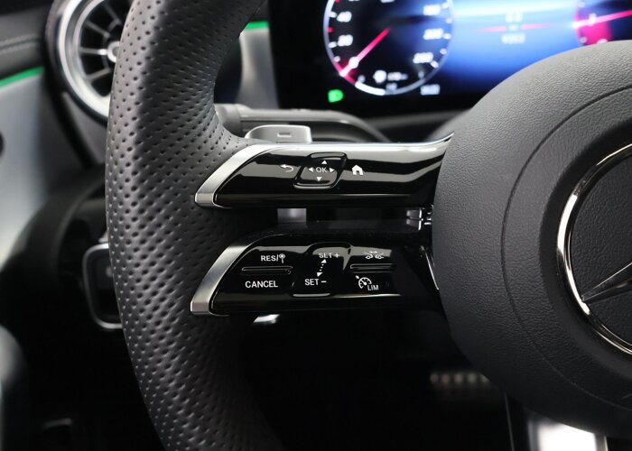 Mercedes-Benz CLA-Klasse Coupé 180 Business Solution AMG