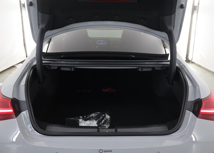 Mercedes-Benz CLA-Klasse Coupé 180 Business Solution AMG