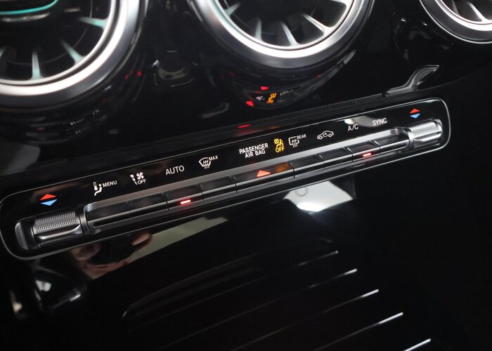 Mercedes-Benz CLA-Klasse 180 Shooting Brake Business Solution AMG