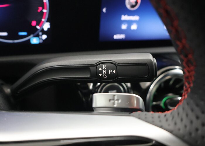 Mercedes-Benz CLA-Klasse 180 Shooting Brake Business Solution AMG