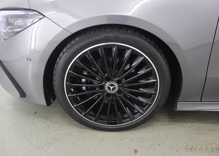 Mercedes-Benz CLA-Klasse 180 Shooting Brake Business Solution AMG