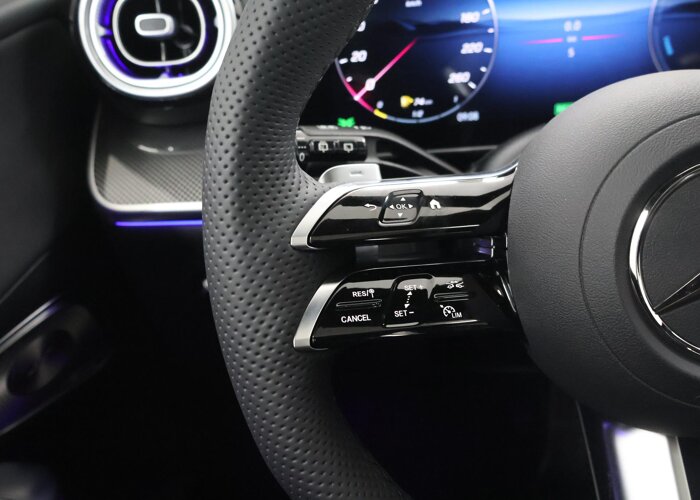 Mercedes-Benz GLC 300e 4MATIC Sport Edition