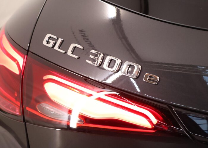 Mercedes-Benz GLC 300e 4MATIC Sport Edition