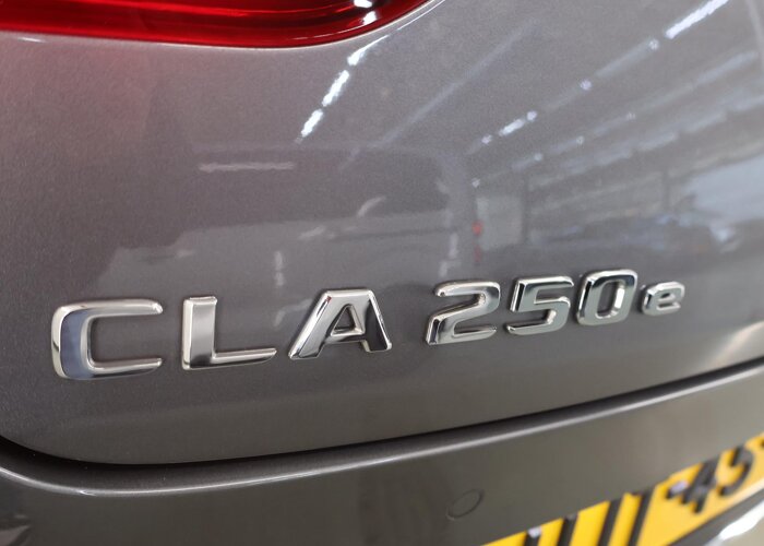 Mercedes-Benz CLA-Klasse Shooting Brake 250e Star Edition