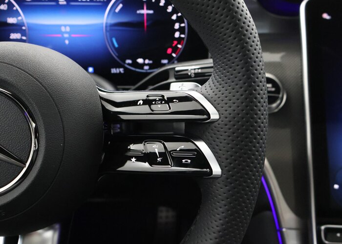 Mercedes-Benz GLC 300e 4MATIC Sport Edition