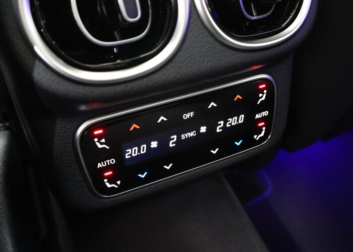 Mercedes-Benz GLC 300e 4MATIC Sport Edition