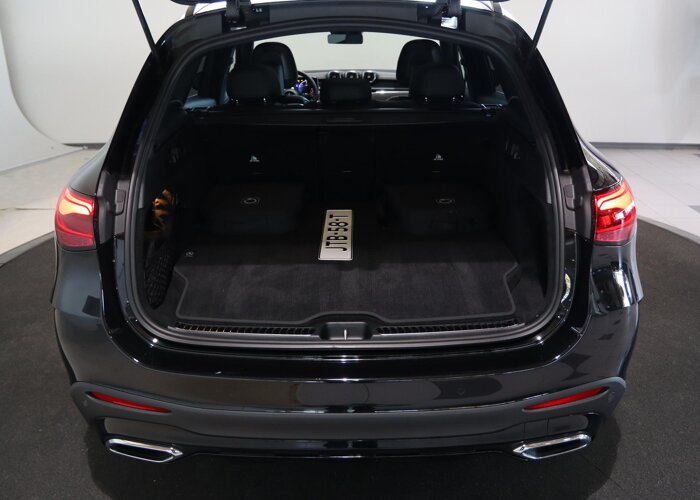 Mercedes-Benz GLC 300e 4MATIC Sport Edition