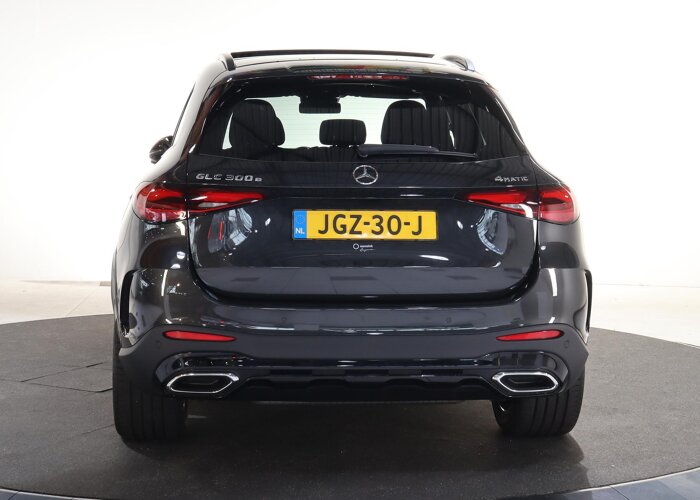 Mercedes-Benz GLC 300e 4MATIC Sport Edition