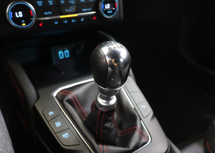 Ford FOCUS Wagon 1.0 EcoBoost Hybrid ST Line X Business