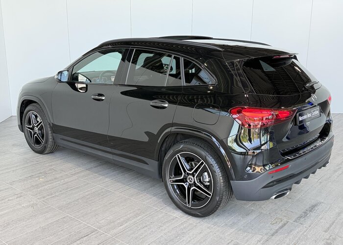 Mercedes-Benz GLA 180 AMG Line