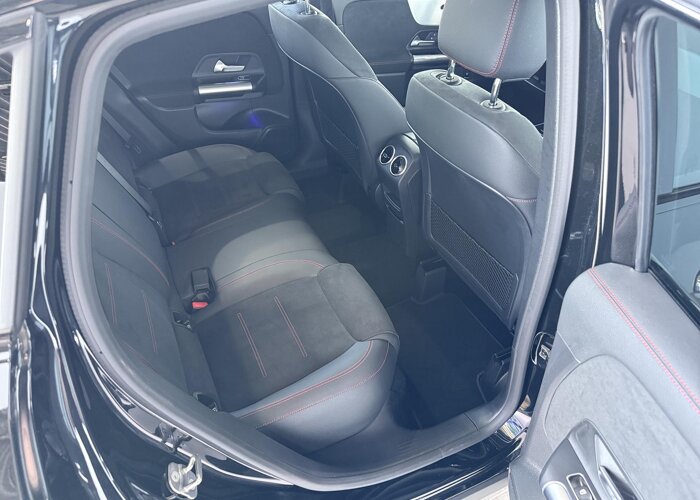 Mercedes-Benz GLA 180 AMG Line
