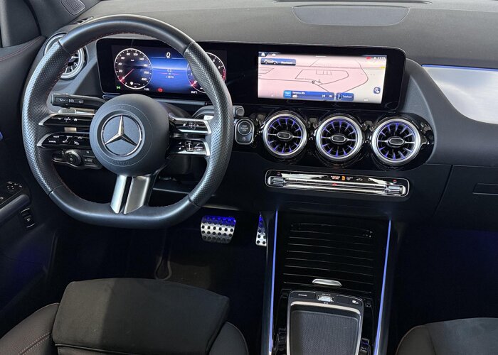 Mercedes-Benz GLA 180 AMG Line