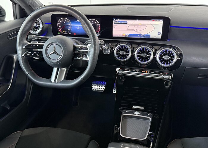 Mercedes-Benz A-Klasse 180 Star Edition AMG Line