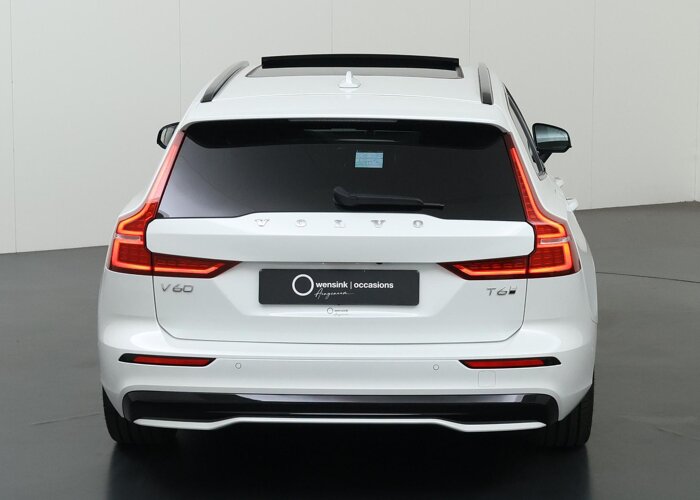 Volvo V60 2.0 T6 Plug-in hybrid AWD Ultra Dark