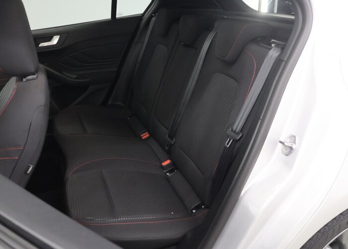 Ford Focus 1.0 EcoBoost Hybrid ST Line X