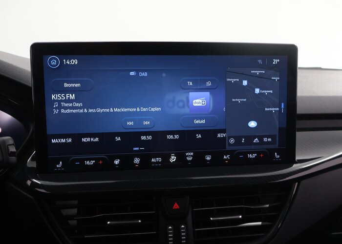 Ford Focus 1.0 EcoBoost Hybrid ST Line X