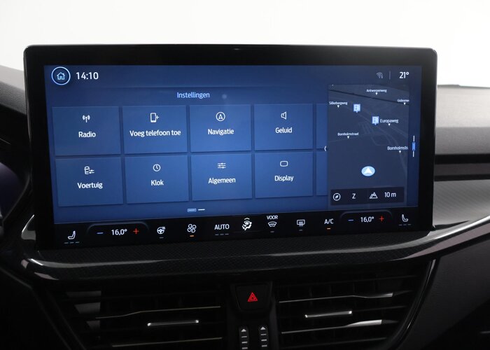 Ford Focus 1.0 EcoBoost Hybrid ST Line X