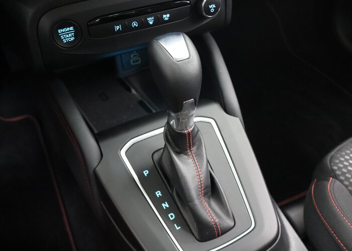 Ford Focus 1.0 EcoBoost Hybrid ST Line X