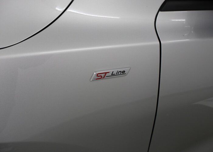 Ford Focus 1.0 EcoBoost Hybrid ST Line X