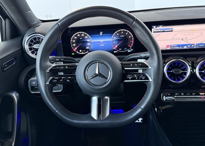 Mercedes-Benz A-Klasse 180 Business Solution AMG