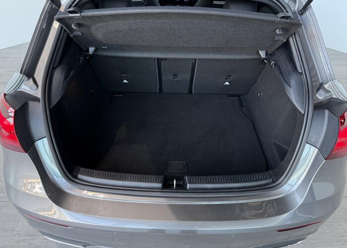 Mercedes-Benz A-Klasse 180 Business Solution AMG