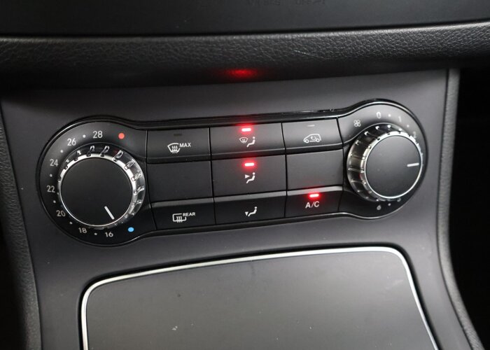 Mercedes-Benz B-Klasse 180 Business Solution AMG
