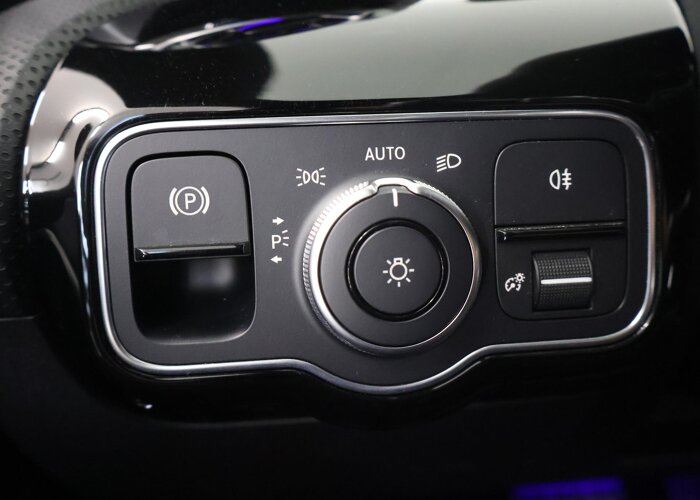Mercedes-Benz CLA-Klasse 180 Business Solution AMG
