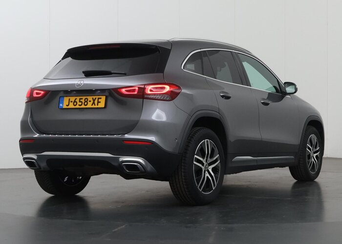 Mercedes-Benz GLA 200 Business Solution Luxury