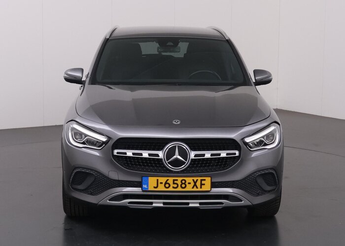Mercedes-Benz GLA 200 Business Solution Luxury